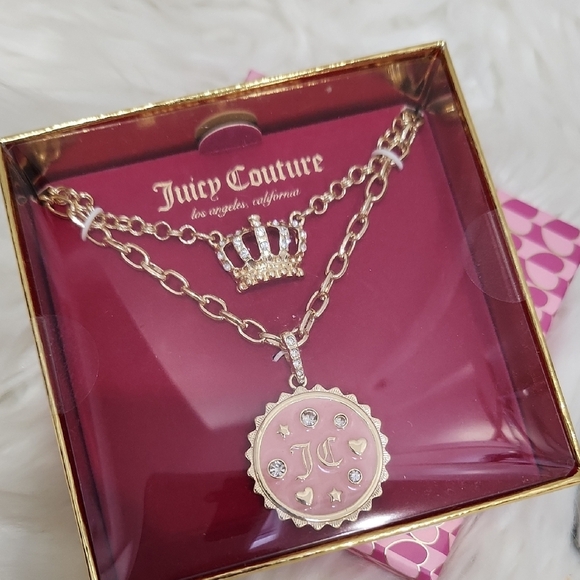 🔹️Juicy Couture🔹️ Gold Crown Necklace with Pink Pendant - Picture 4 of 7